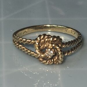 Elegant Vintage 10kt Gold Love Knot Ring